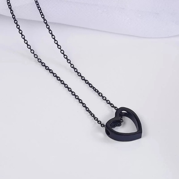 💙💎GRATEFUL💙MAKER💎💙 Jewelry - NEW!💙💎🖤AWESOME!🖤BLACK!🖤HEART🖤NECKLACE!🖤💎💙
